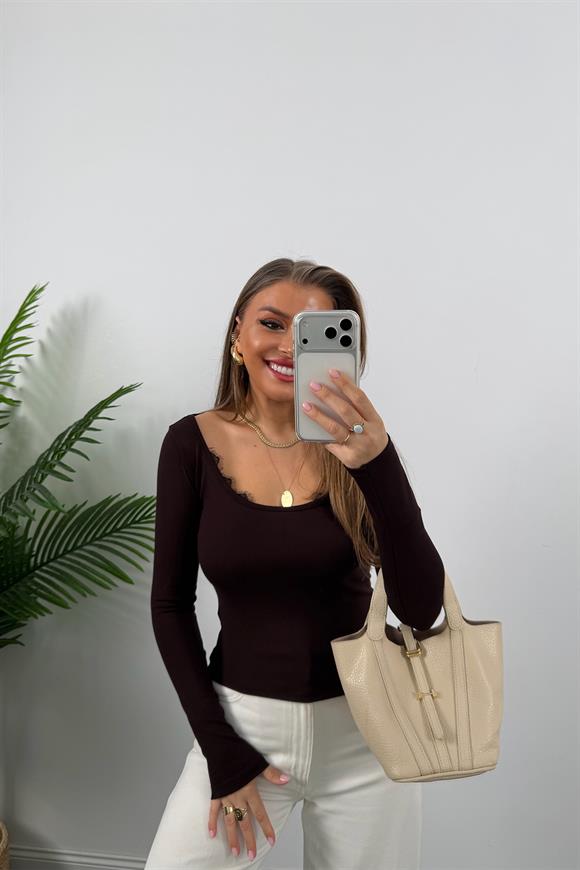 Lüx Kalite U Yaka Dantelli Likralı Viskon Bluz Acı Kahve