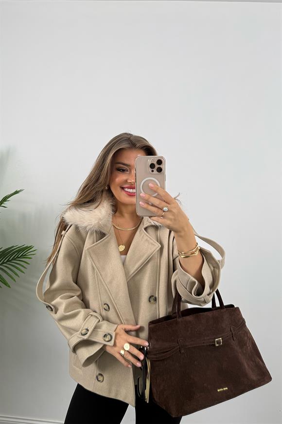 Lüx Kalite Yakası Kürklü Apoletli Kaşe Trenç kaban