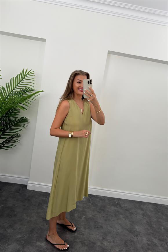 Lüx Kalite Tensel Kumaş V Yaka Basic Elbise Yağ Yeşili