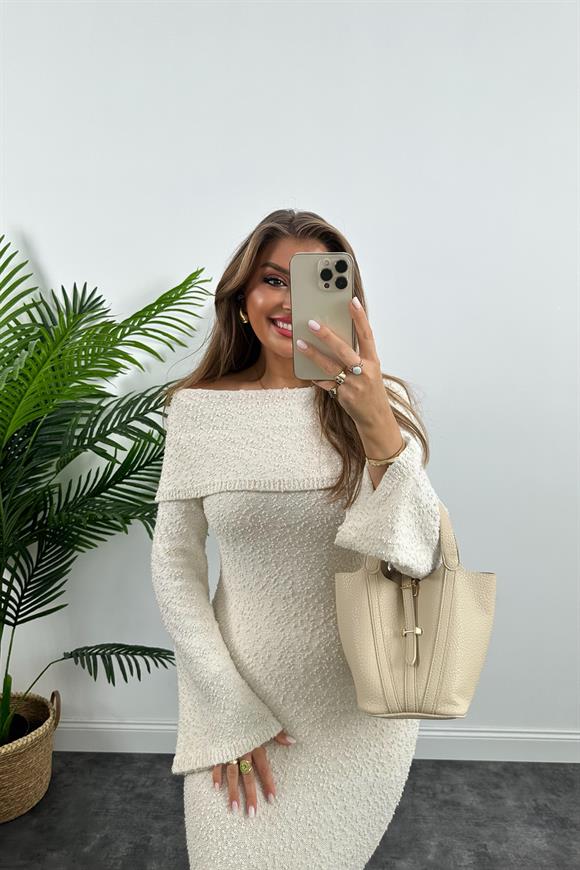 Madonna Yaka Buklet Triko Likralı Maxi Elbise