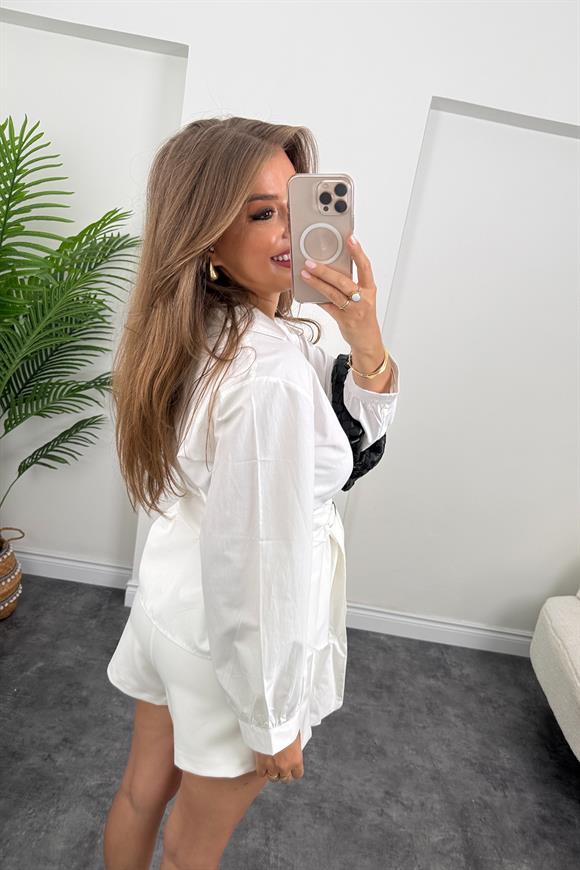 Marka Model Ceket Yaka Kuşaklı Kruvaze Gömlek Beyaz