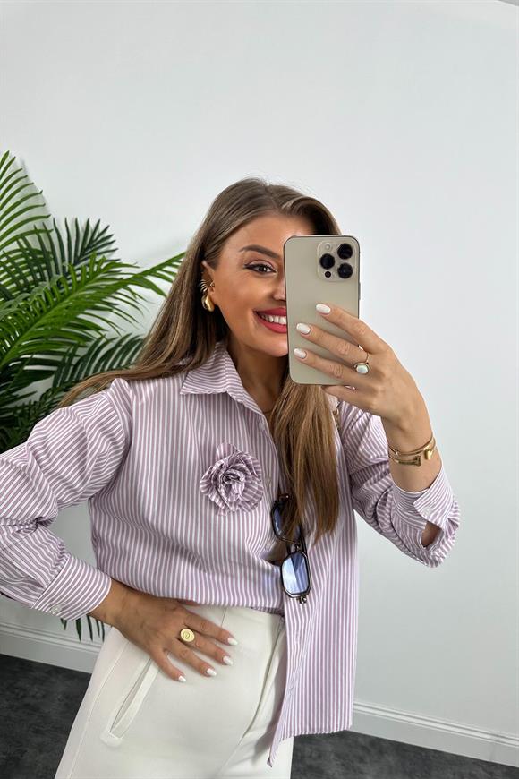 Marka Model Çiçek Broşlu Çizgili Marin Gömlek Pembe