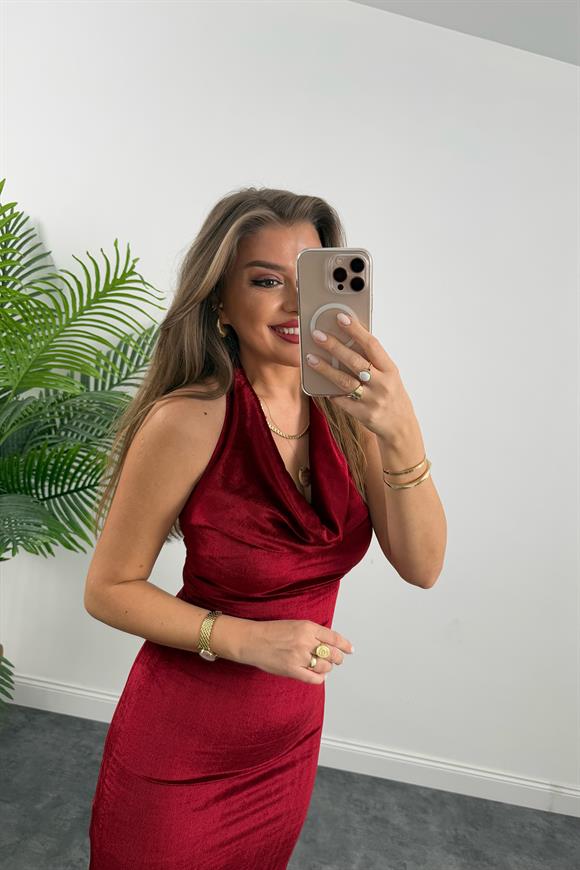 Marka Model Degaje Yaka Likralı Kadife Elbise Bordo