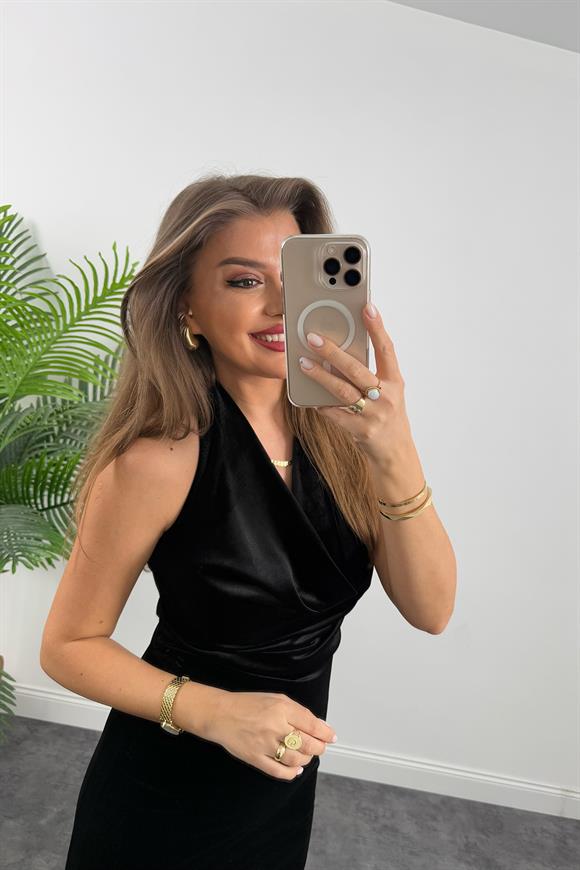 Marka Model Degaje Yaka Likralı Kadife Elbise Siyah