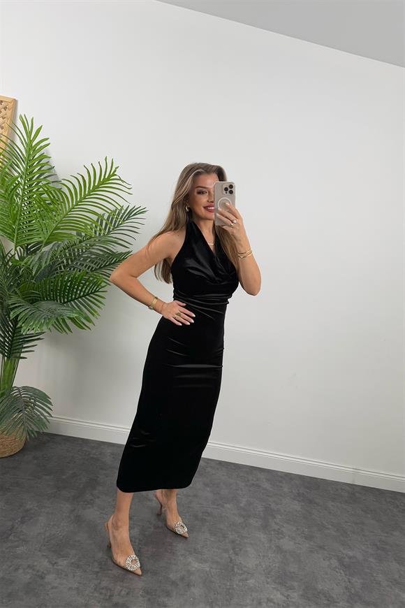 Marka Model Degaje Yaka Likralı Kadife Elbise Siyah