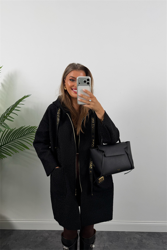 Marka Model Gold Detaylı Buklet Uzun Ceket Siyah