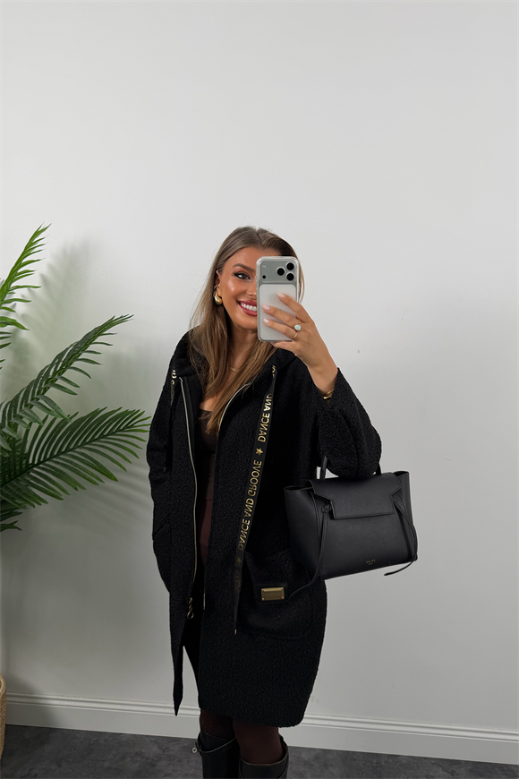 Marka Model Gold Detaylı Buklet Uzun Ceket Siyah