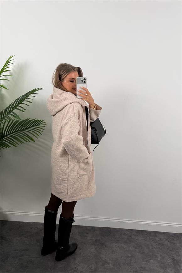 Marka Model Gold Detaylı Buklet Uzun Ceket Taş