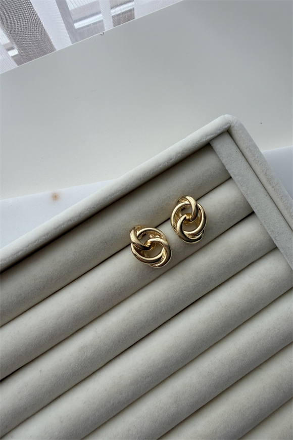 Marka Model Gold Düğümlü Küpe