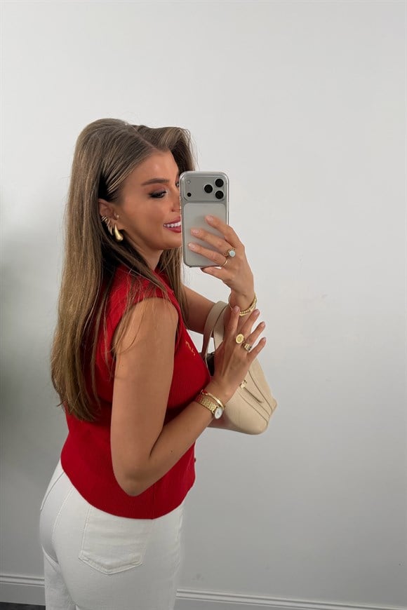 Marka Model Gold Nakışlı Sıfır Kol Triko Yelek Kırmızı