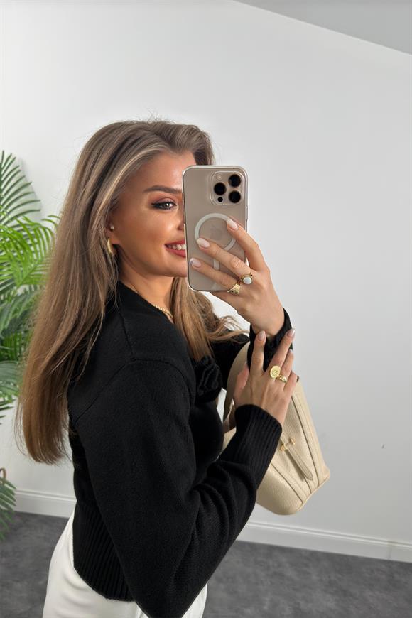 Marka Model Gül Broşlu Basic Yumoş Hırka Siyah