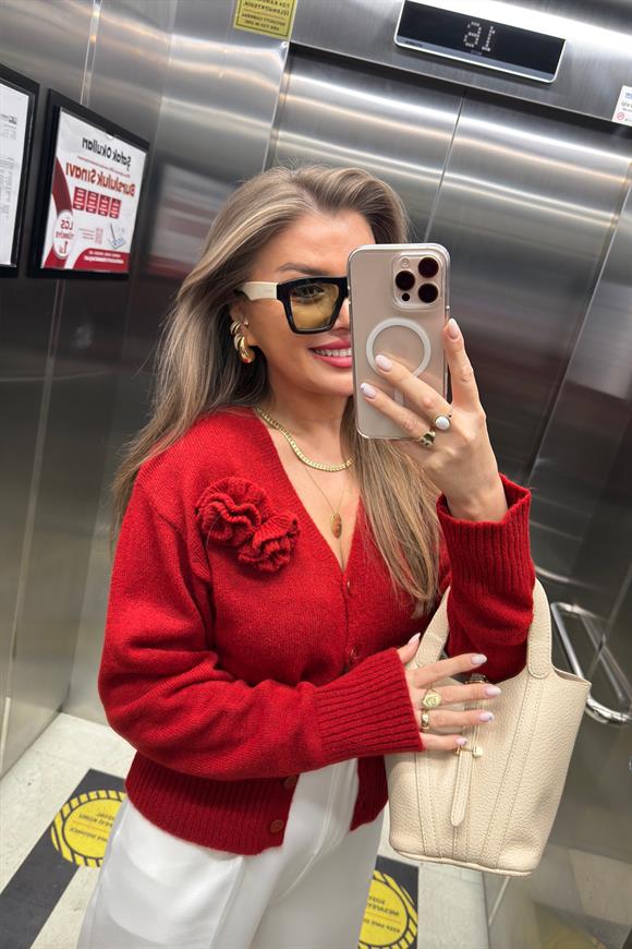 Marka Model Gül Broşlu Basic Yumoş Hırka Kırmızı