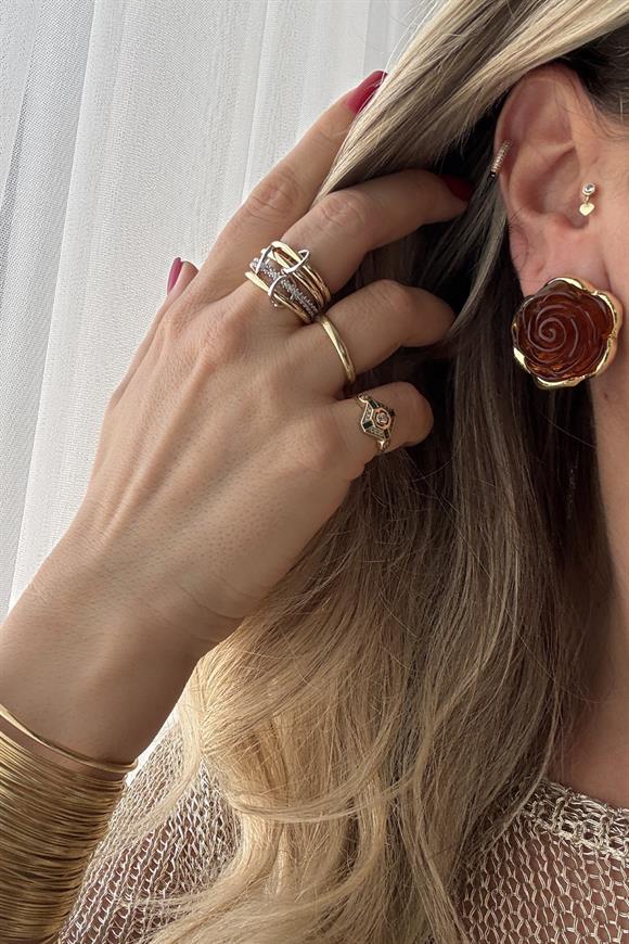 Marka Model Gül Küpe