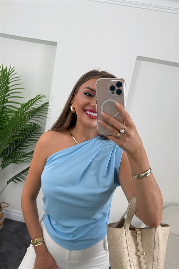Marka Model Likralı Drapeli Tek Omuz Tasarım Bluz Pastel Mavi
