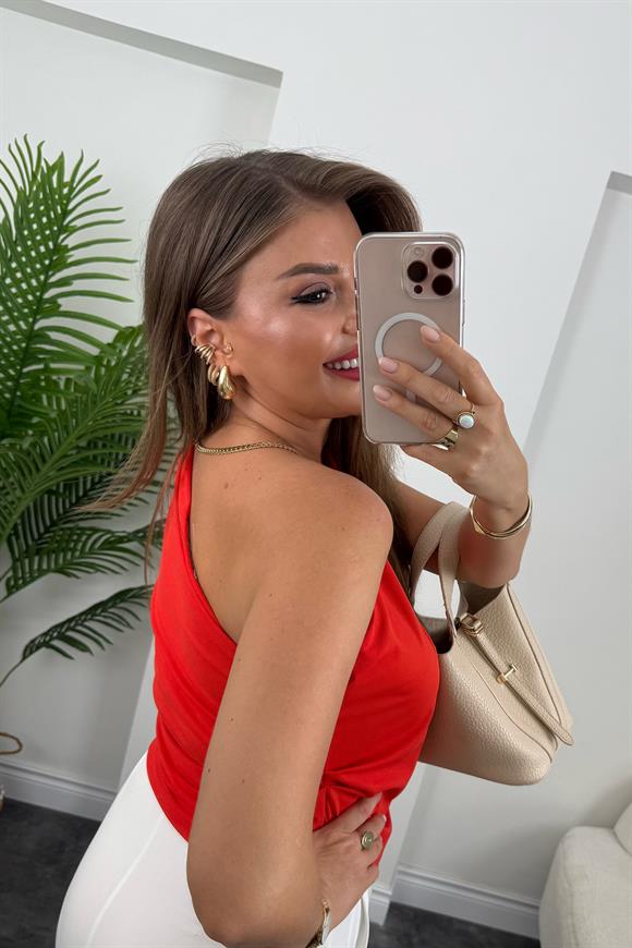 Marka Model Likralı Drapeli Tek Omuz Tasarım Bluz Kırmızı 