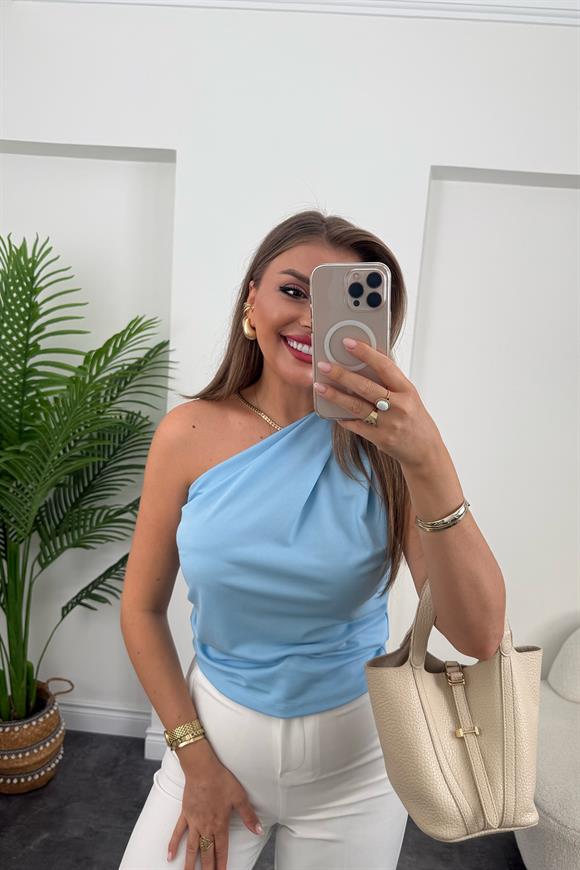 Marka Model Likralı Drapeli Tek Omuz Tasarım Bluz Pastel Mavi