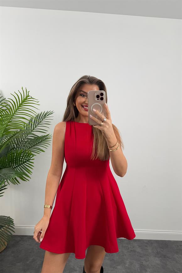 Marka Model Lüx Kumaş Volümlü Kloş Elbise Kırmızı