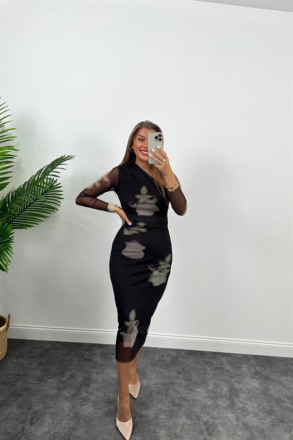 Marka Model Omuz Detaylı Likralı Tül Elbise