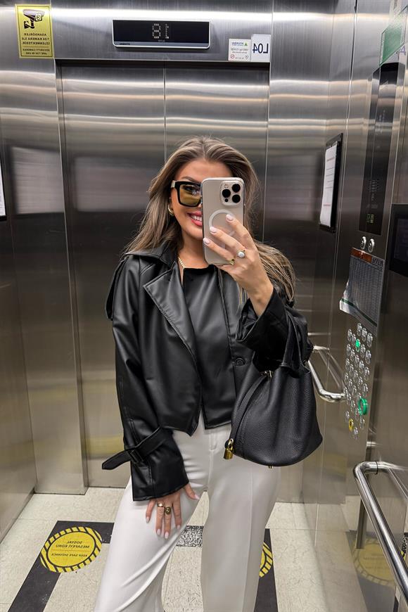 Marka Model Omuzları Apoletli Deri Ceket Siyah