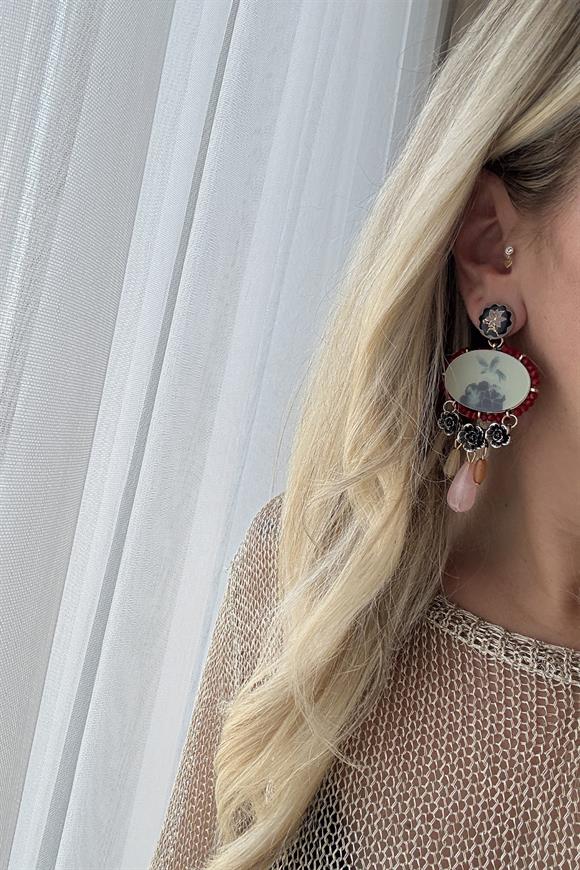 Marka Model Sallantılı Reçine Küpe