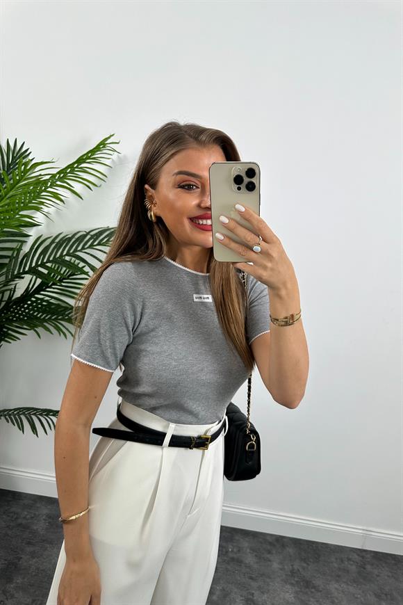 Marka Model Tam Pamuklu Yakası Kolları Oyalı Lüx Basic Bluz Gri