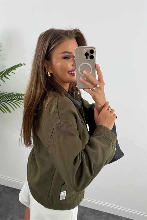 Marka Model Yaka Kontrast Gabardin Ceket Haki