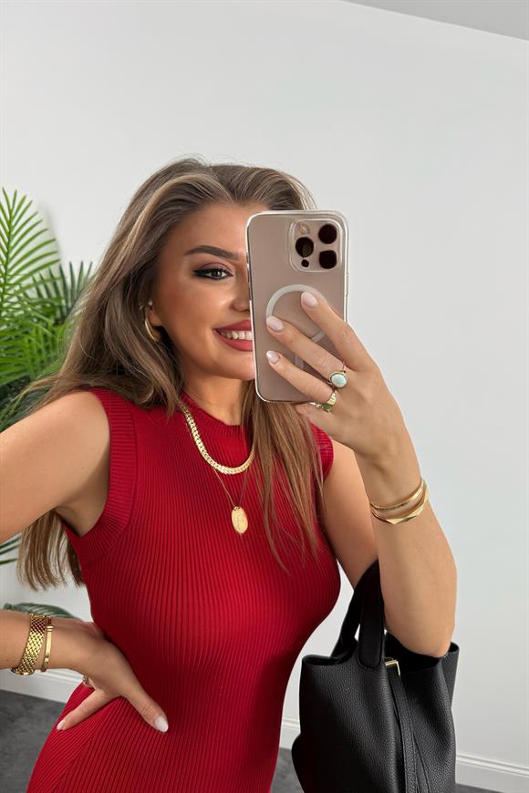 Massi Model İpek Merserize Yırtmaçlı Sıfır Kol Triko Elbise Koyu Kırmızı