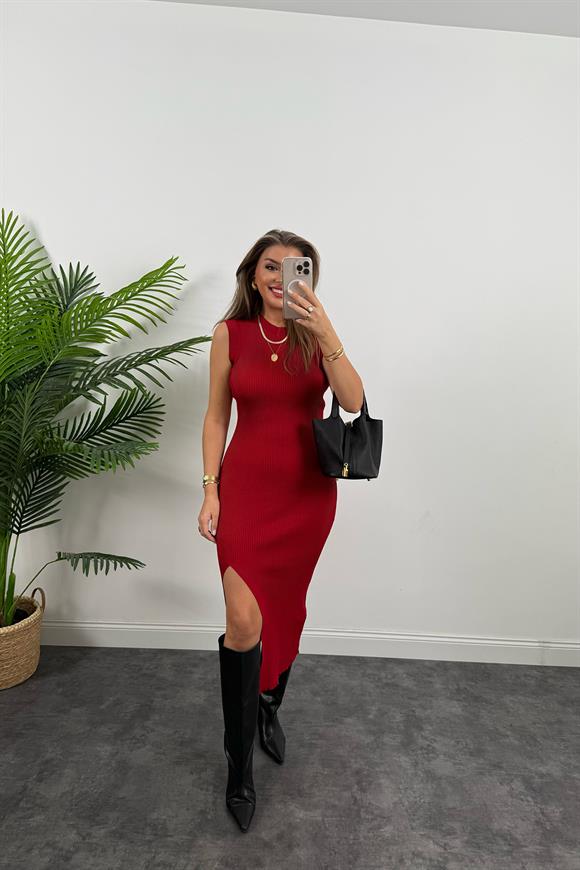 Massi Model İpek Merserize Yırtmaçlı Sıfır Kol Triko Elbise Koyu Kırmızı