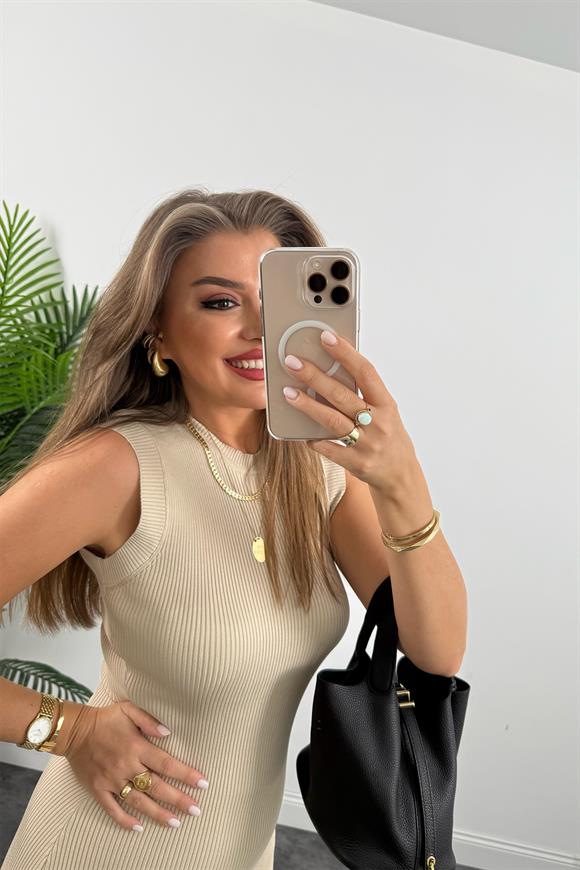 Massi Model İpek Merserize Yırtmaçlı Sıfır Kol Triko Elbise Taş