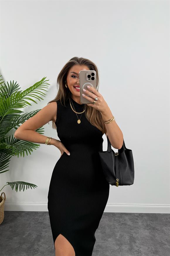 Massi Model İpek Merserize Yırtmaçlı Sıfır Kol Triko Elbise Siyah