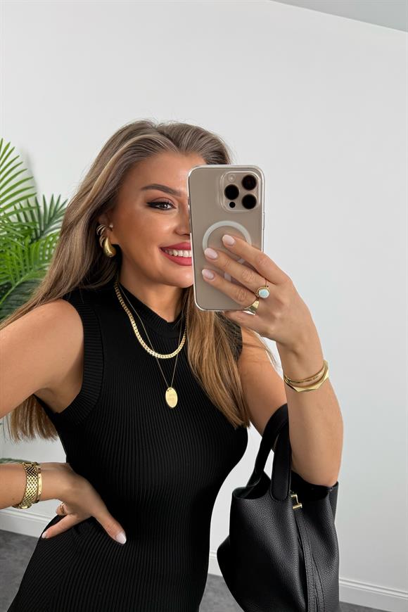 Massi Model İpek Merserize Yırtmaçlı Sıfır Kol Triko Elbise Siyah