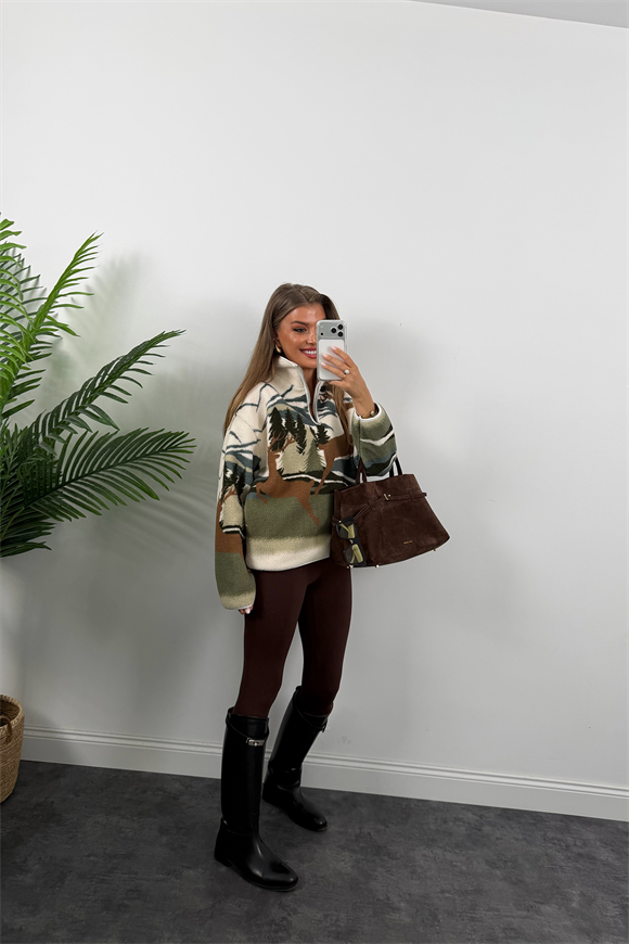 Oysh Model Ağaçlı Geyikli Polar Sweat