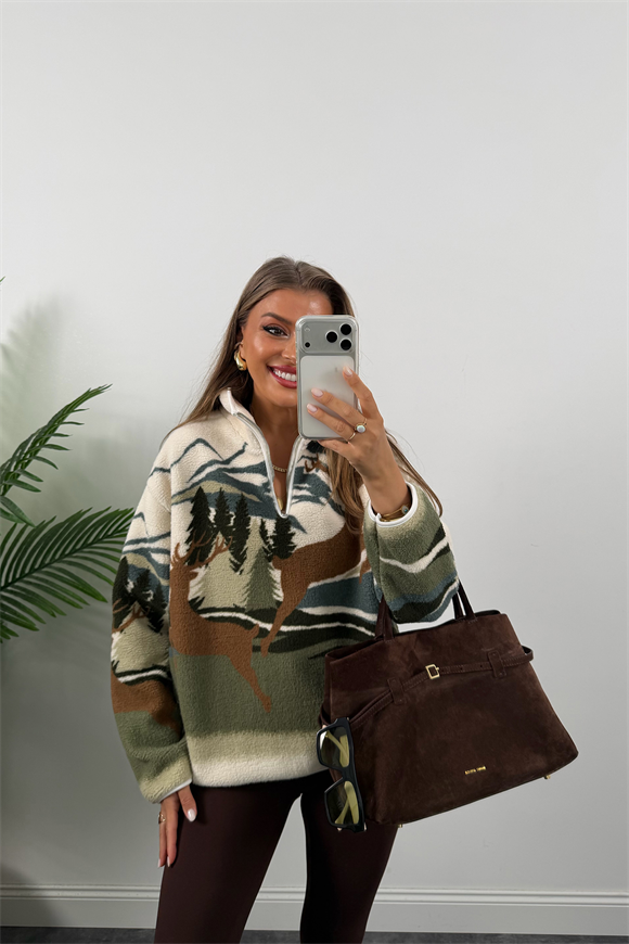Oysh Model Ağaçlı Geyikli Polar Sweat