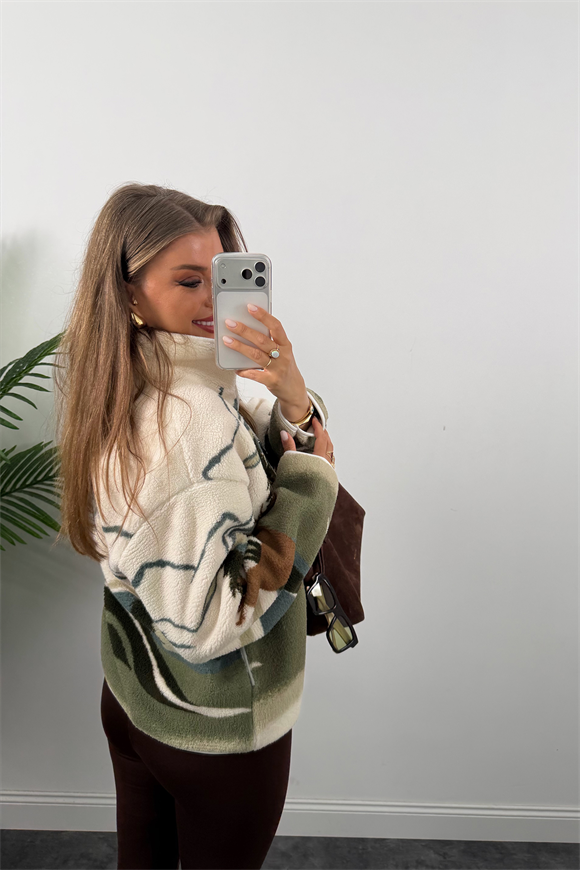 Oysh Model Ağaçlı Geyikli Polar Sweat