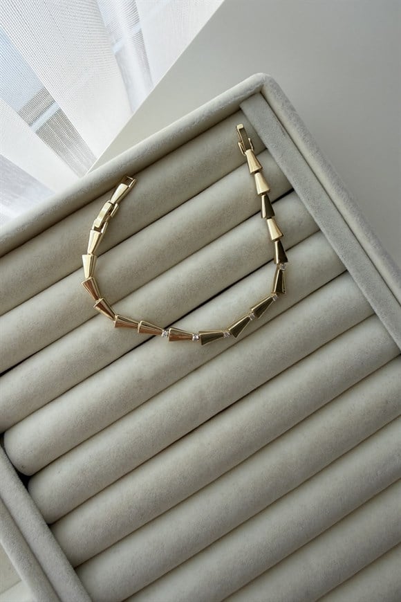 Özel Seri Araları Taş Detaylı Plaka Model Bileklik