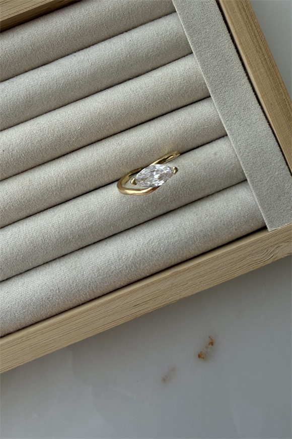 Özel Seri Marka Model Badem Taşlı Yüzük (Model2)