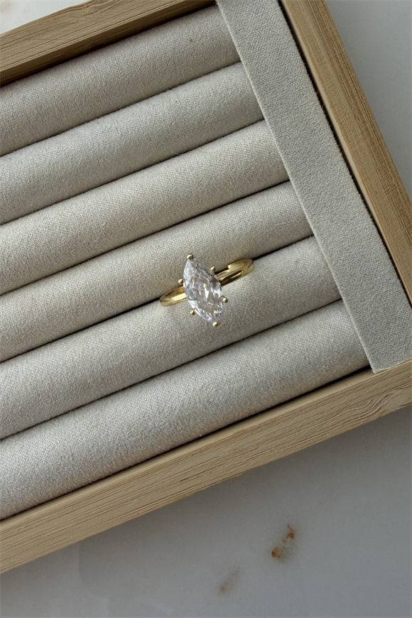 Özel Seri Marka Model Badem Taşlı Yüzük