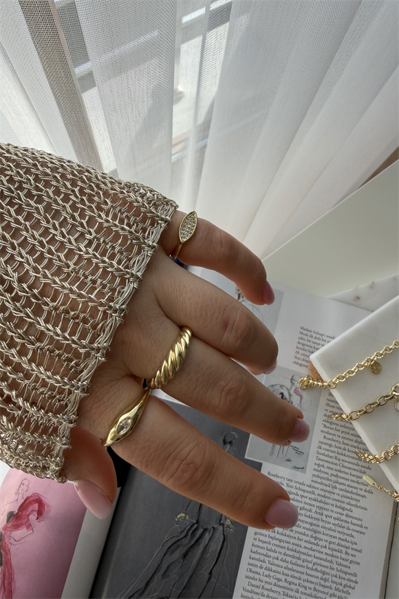 Özel Seri Üstü Oval Gömme Taş Detaylı Yüzük