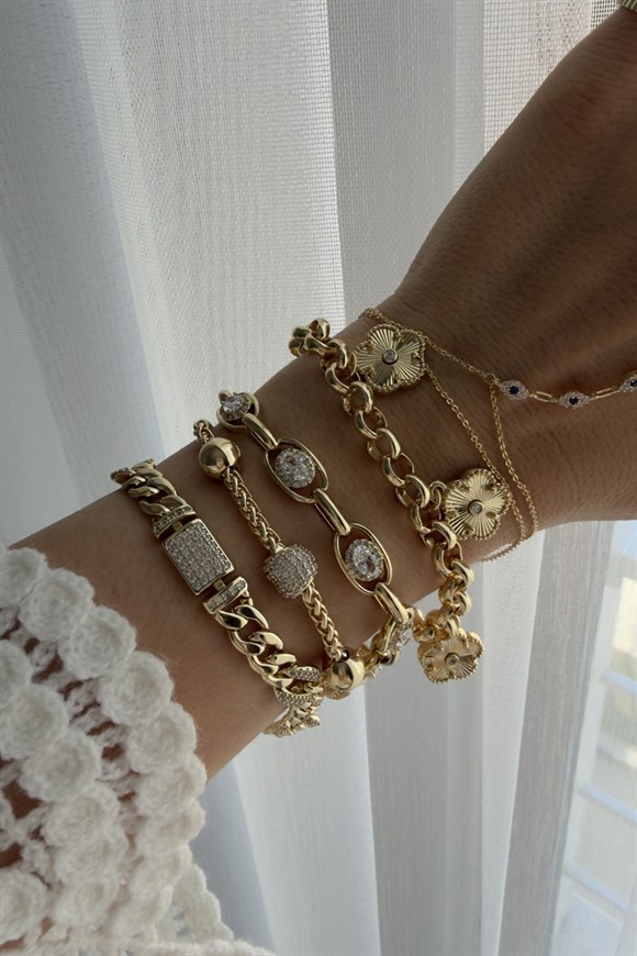 Özel Seri Yonca Charmlı Bileklik