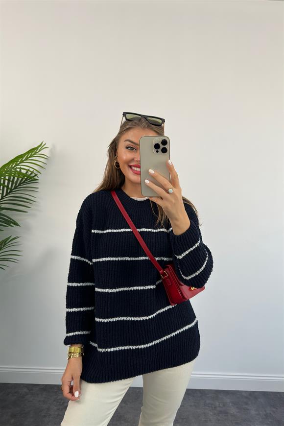 Poema Premium Kesik Paça Boyfit Jean Ekru