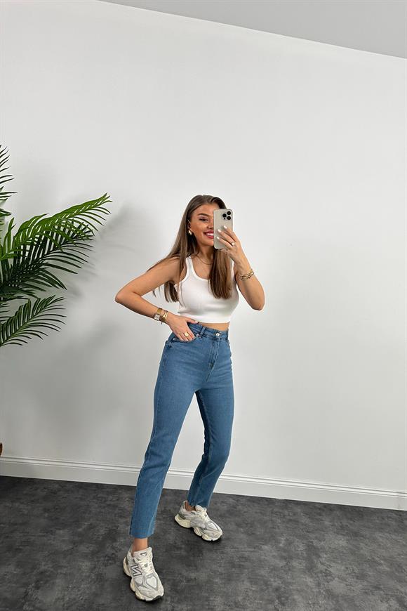 Premium Kalite Likralı Seri Paça Kesik Boyfit Jean Klasik Mavi