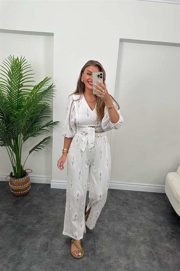 Premium Kalite Nakış Efektli Tasarım Keten Takım