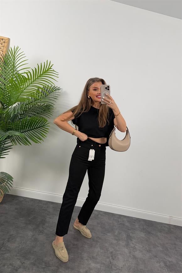 Premium Kalite Paçası Kesik Toparlayıcı Boyfit Jean Siyah 