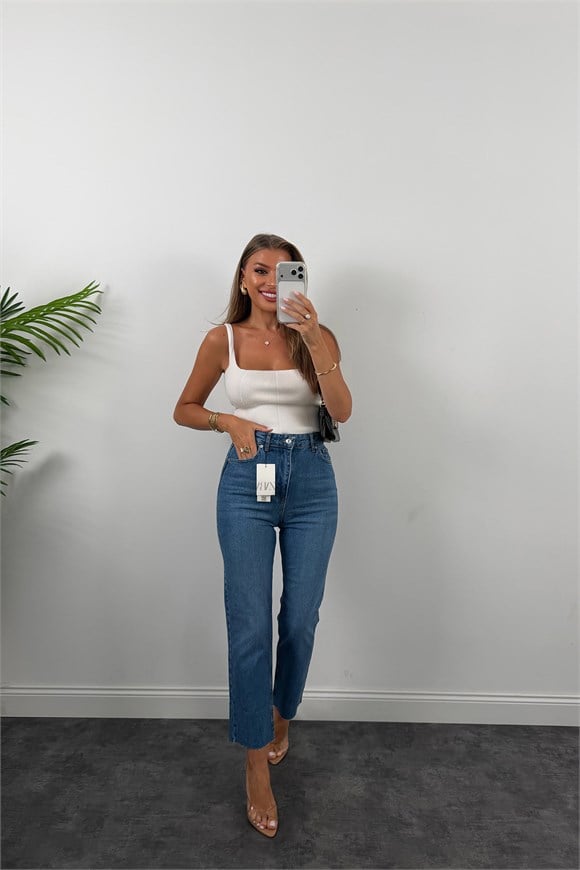 Premium Kalite Paçası Kesik Toparlayıcı Boyfit Jean Orta Mavi 1002 