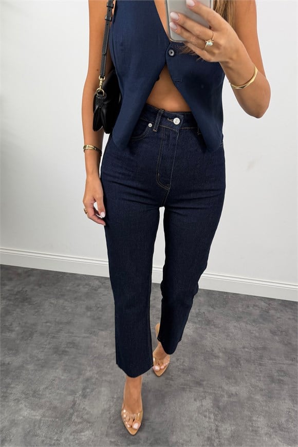 Premium Kalite Paçası Kesik Toparlayıcı Boyfit Jean Lacivert