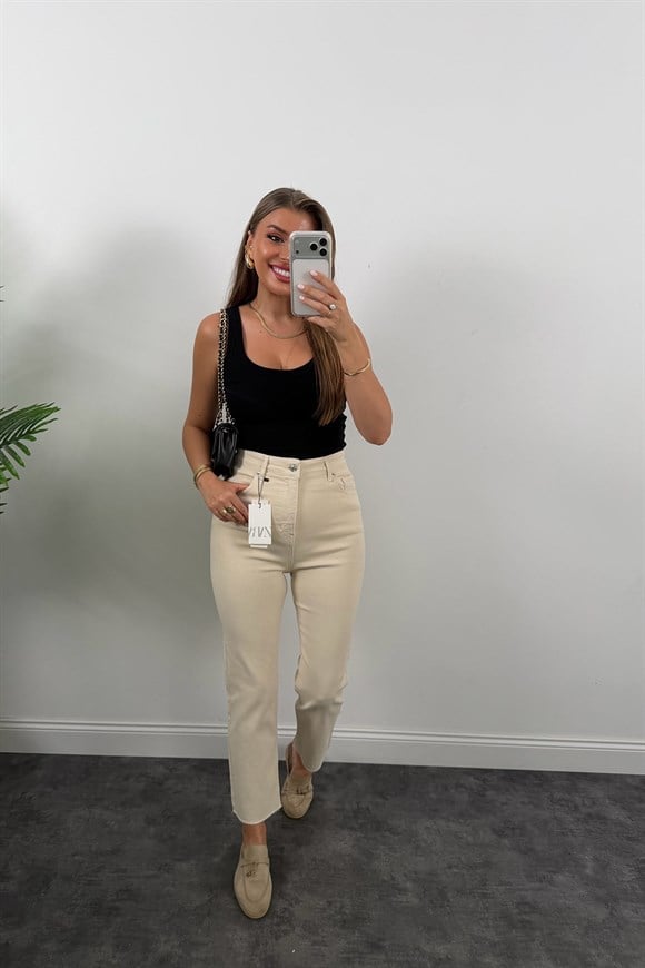 Premium Kalite Paçası Kesik Toparlayıcı Boyfit Jean Taş 