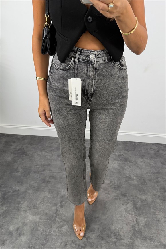 Premium Kalite Paçası Kesik Toparlayıcı Boyfit Jean Gri