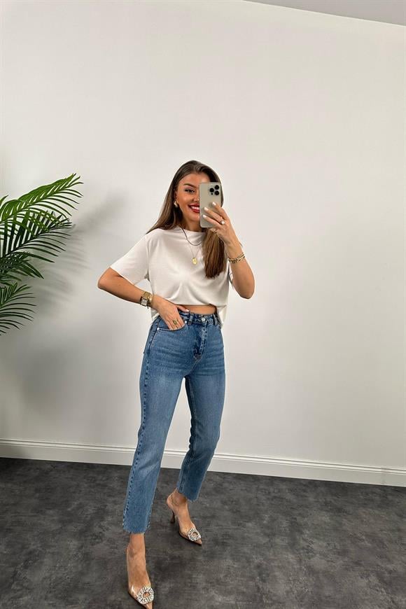 Premium Kalite Paçası Kesik Toparlayıcı Boyfit Jean Klasik Mavi 1004