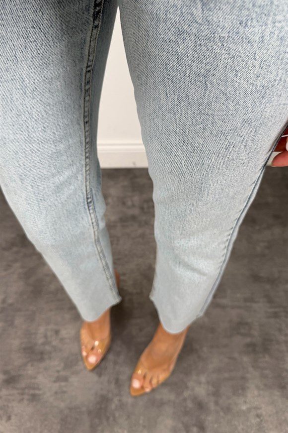 Premium Kalite Paçası Kesik Toparlayıcı Boyfit Jean Yıkamalı Mavi 1006 