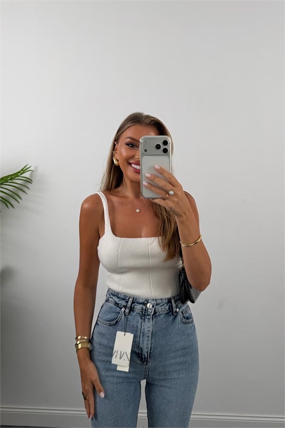Premium Kalite Paçası Kesik Toparlayıcı Boyfit Jean 520 Mavi  1001 